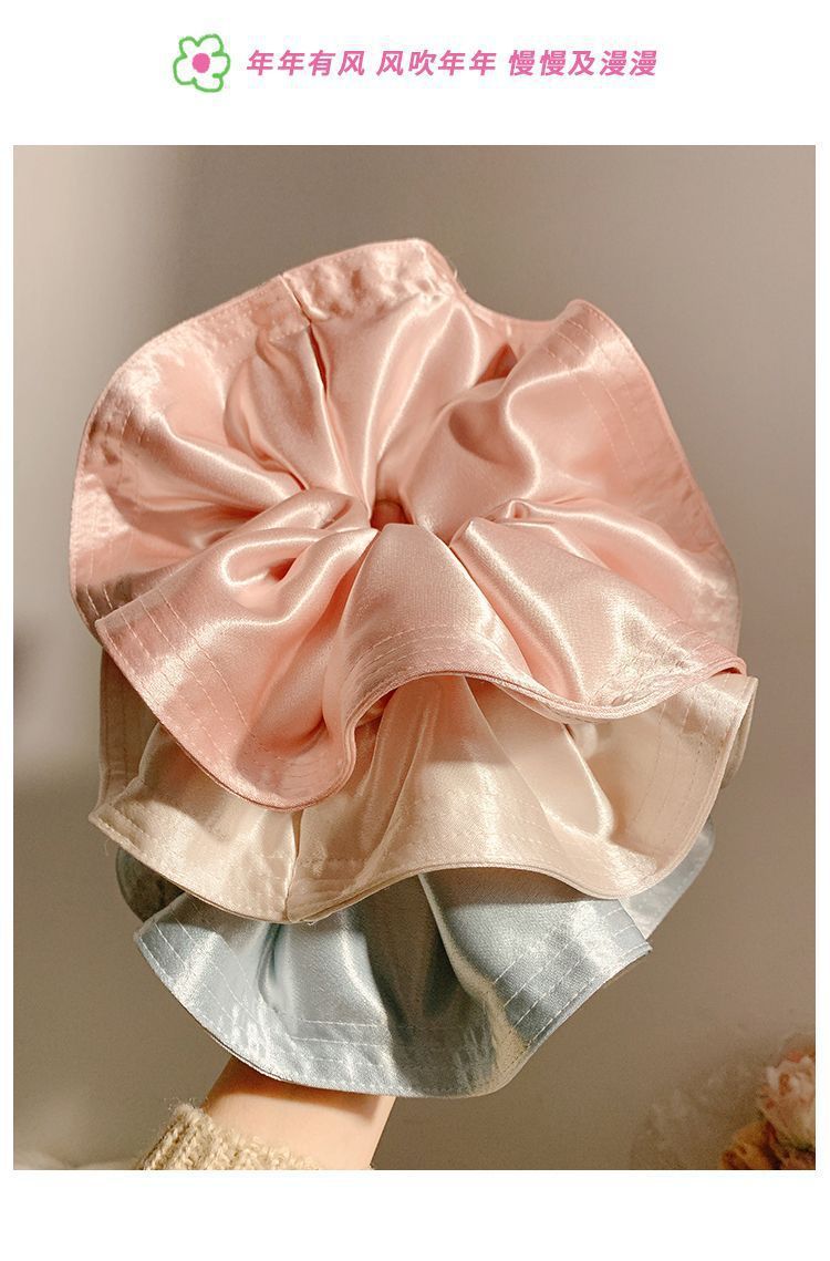 French-style gentle pink satin large intestine hair band, a luxurious and laid-back female style, oversized hair accessory with a hair tie pic 3