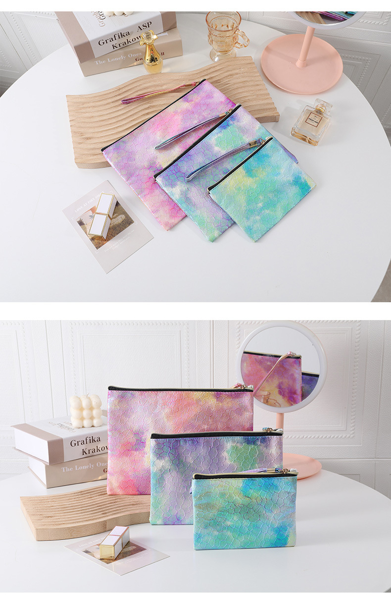 超轻炫彩镭射化妆包高颜值女士便携零钱收纳包带腕带大容量手机包详情7