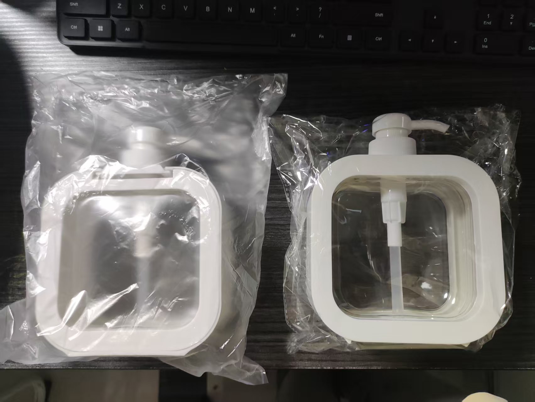 白色方形按压喷雾瓶香水分装空瓶便携化妆品容器容量多款可选详情2