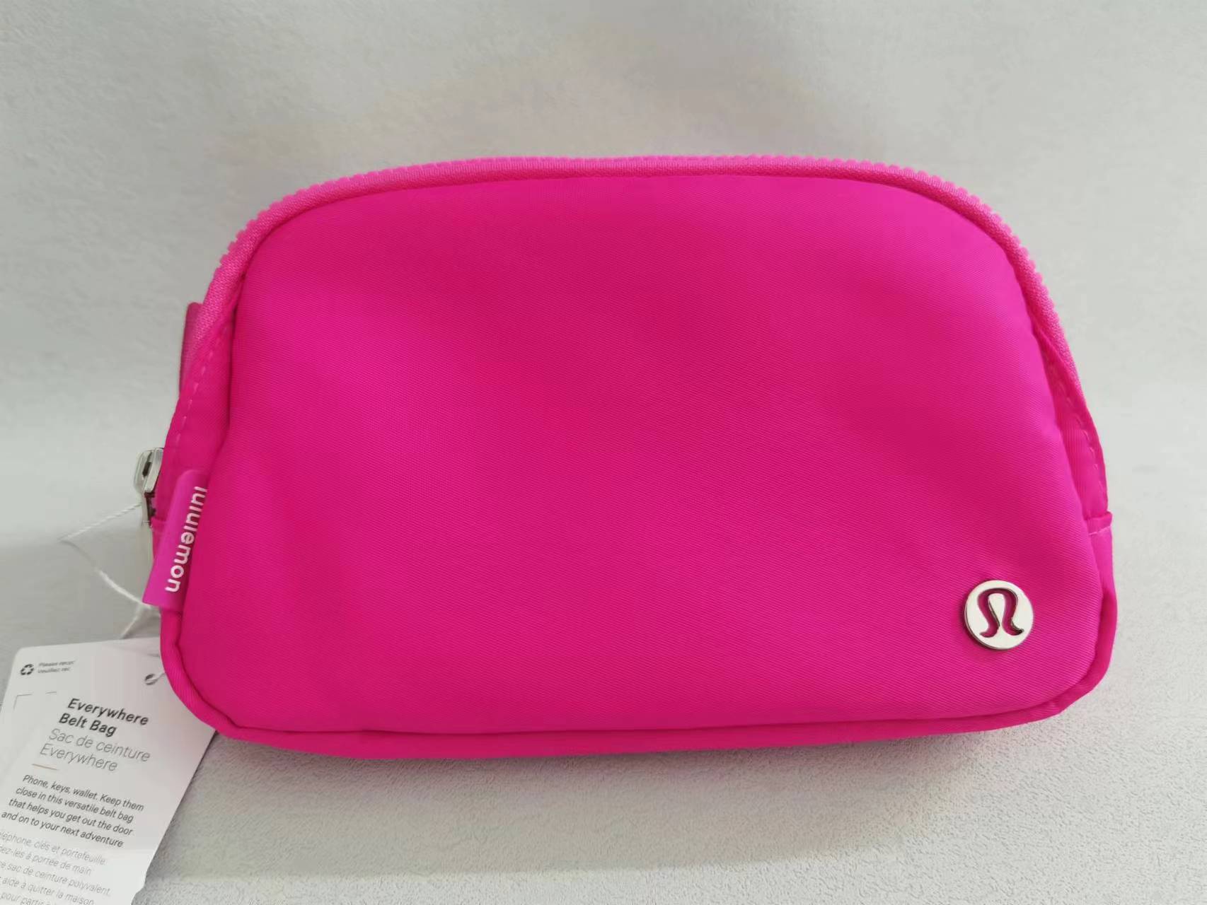 lulu腰包时尚多功能腰包大容量运动包手机包跑步健身腰包斜挎包包详情3
