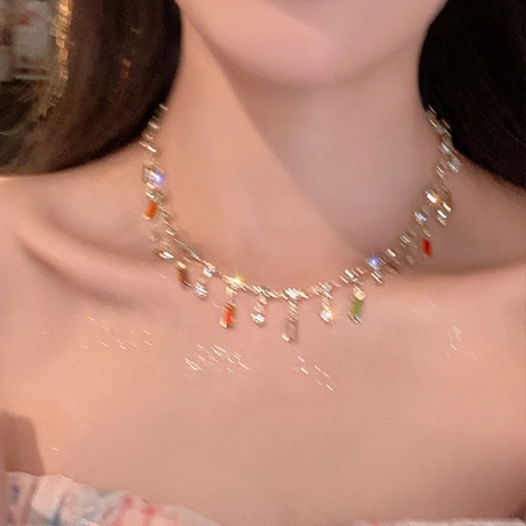 新款夏季时尚轻奢小众设计感高级彩色流苏锆石锁骨项链女饰品批发详情2