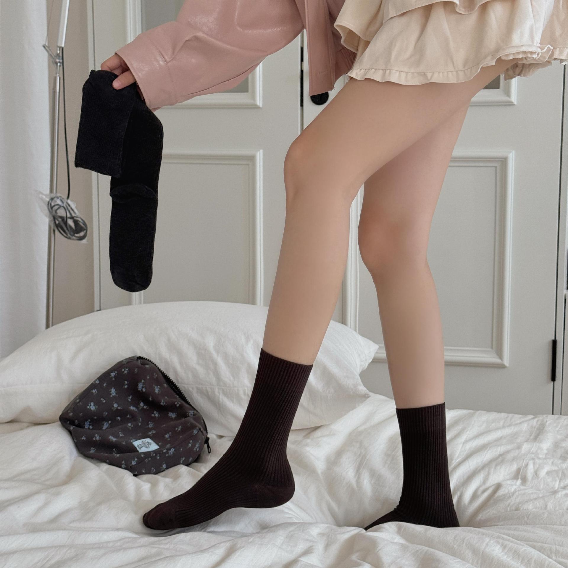 2025秋冬新款一体机无骨纯色竖条纹女士堆堆袜纯棉百搭中筒女袜子详情17