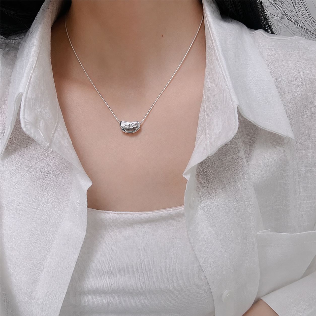 S925 sterling silver smile Pea necklace: Simple and versatile. The love bean collarbone chain features a niche design for daily wear pic 1