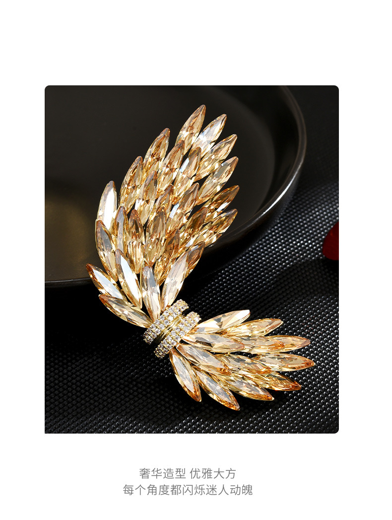 高级感设计感优雅奢华气质高档奥地利水晶气质翅膀大衣胸针防走光详情15