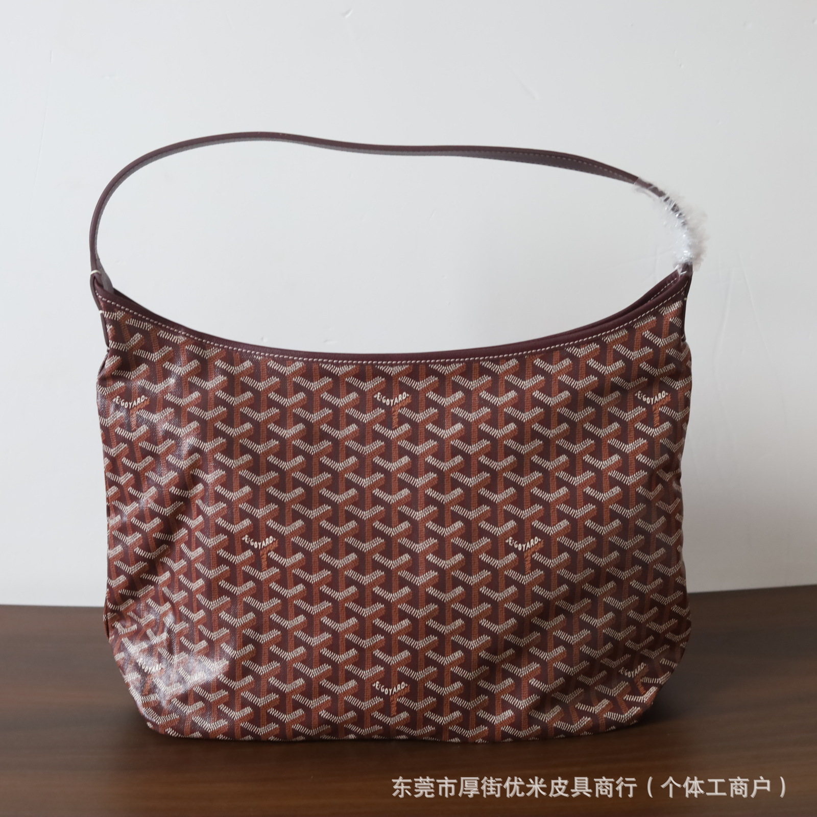 优米皮具商行  进口头层荔枝纹牛皮hobo腋下包子母包详情29
