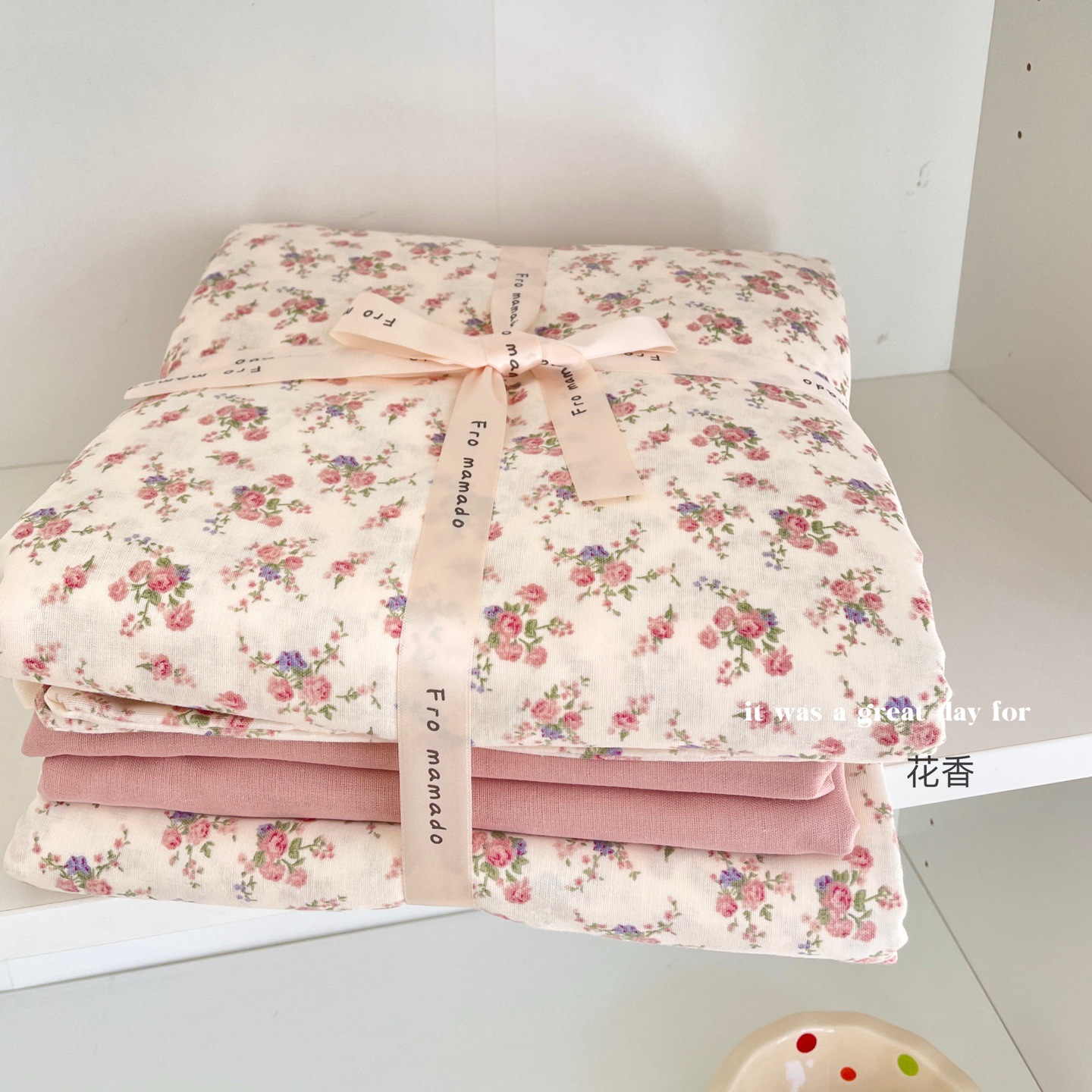 A set of three or four pieces with fresh small floral print double-layer yarn, pure cotton soft naked sleeping quilt cover and cartoon bedding pic 62