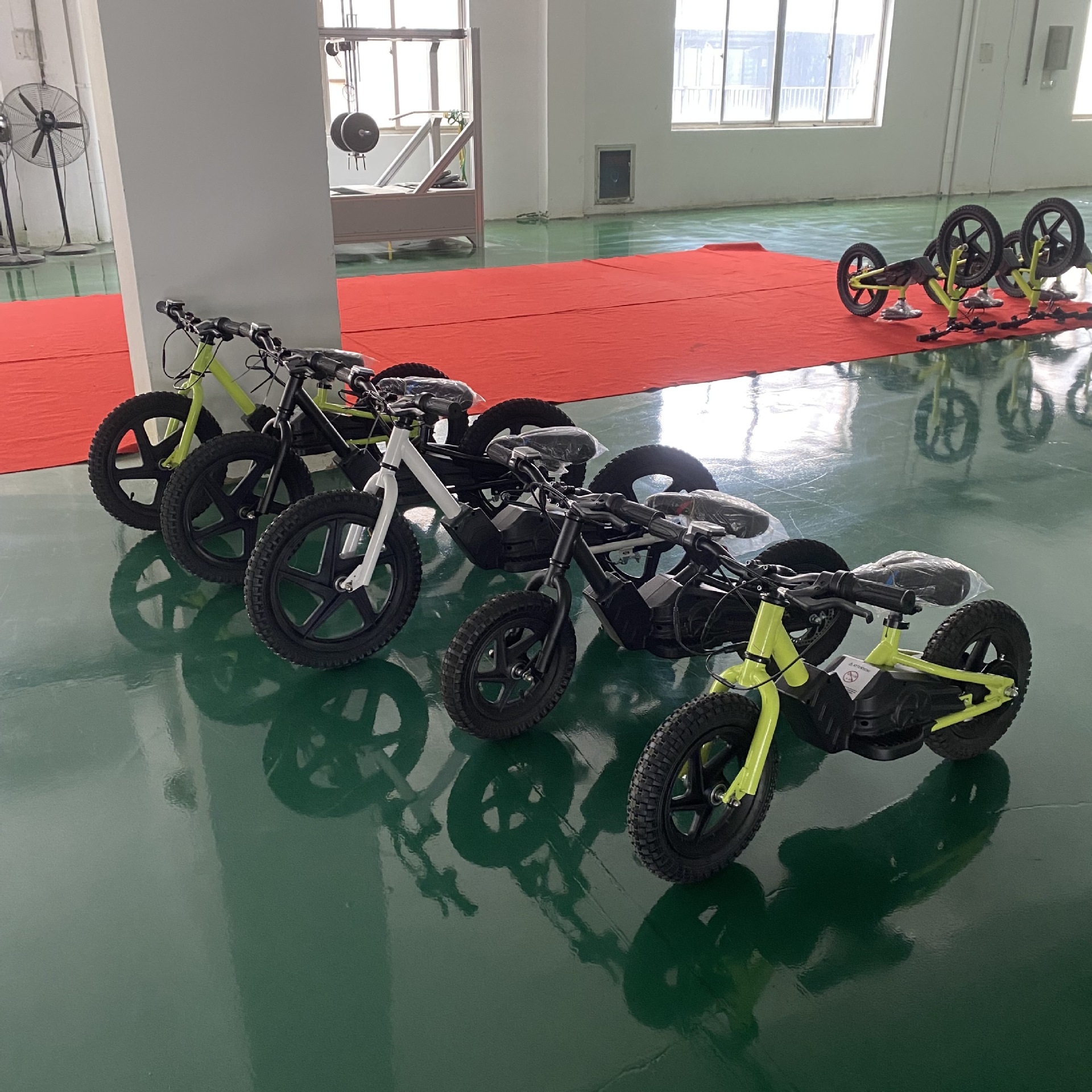 12寸16寸儿童电动车滑板车滑步车平衡车自行车child balance bike详情83