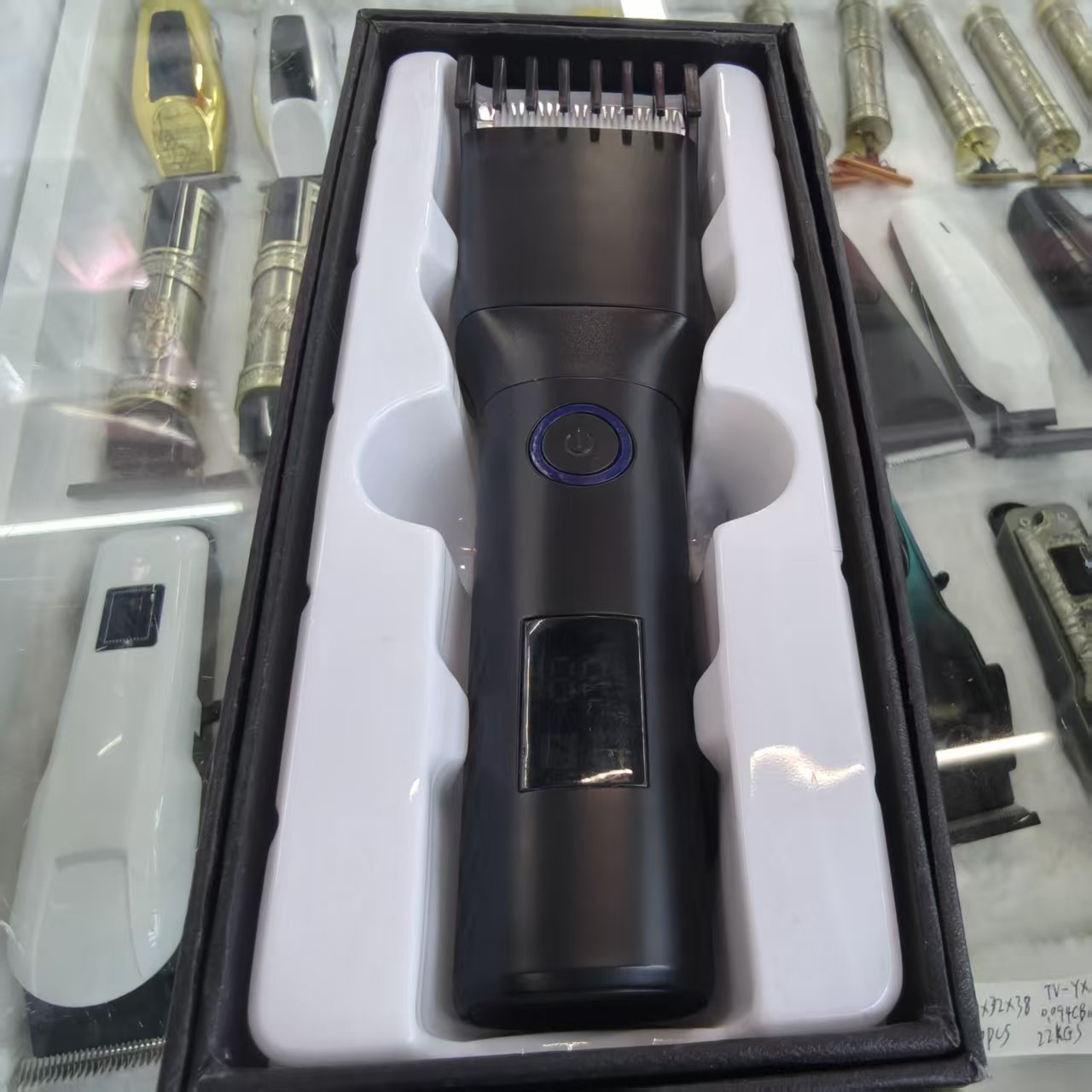跨境新款男士电动理发器充电款可调节数显水洗电推剪发廊家用推子详情1
