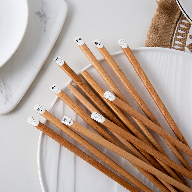 日式卡通实木筷子家用一人一筷家庭装高档区分分人分餐木筷子详情6