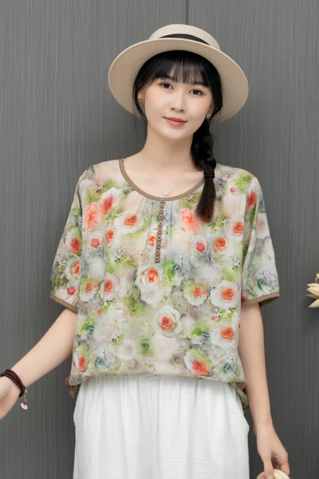 2025 Summer New Style artistic printed cotton and linen shirt, retro loose large size round-neck pullover, elegant T-shirt for women pic 16
