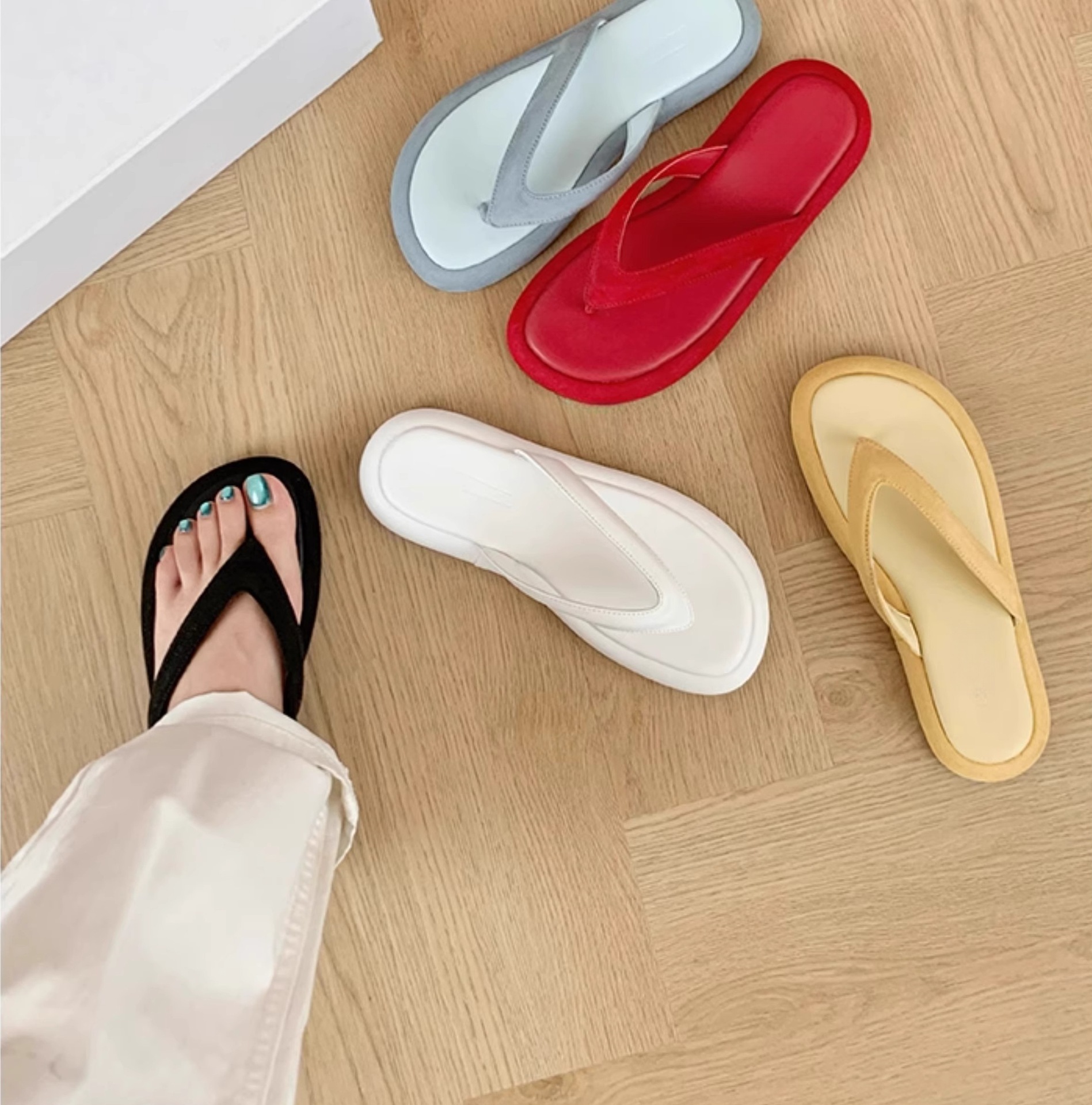 【sheii苏茵茵】同款~踩屎感沙滩度假厚底人字拖鞋女凉拖外穿详情6