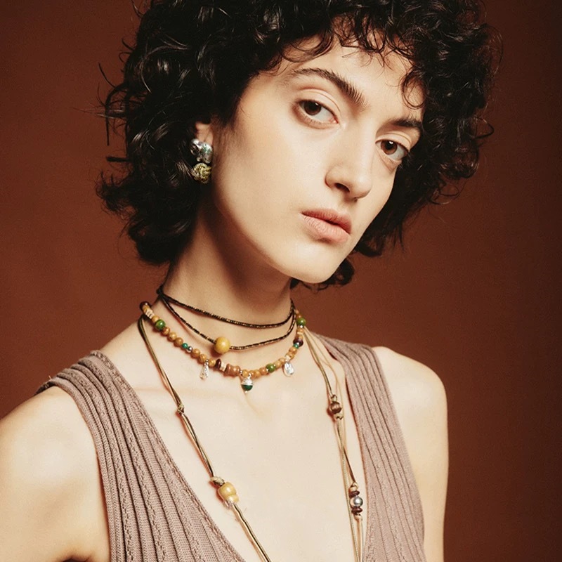 SWA*家山丘系列榛果串珠项链小众设计复古高级感木珠天然石锁骨链详情5