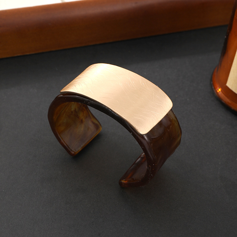 New cross-border retro resin metal spliced open bracelet, wide version fashionable foreign trade bracelet, exclusive for Europe and America pic 4