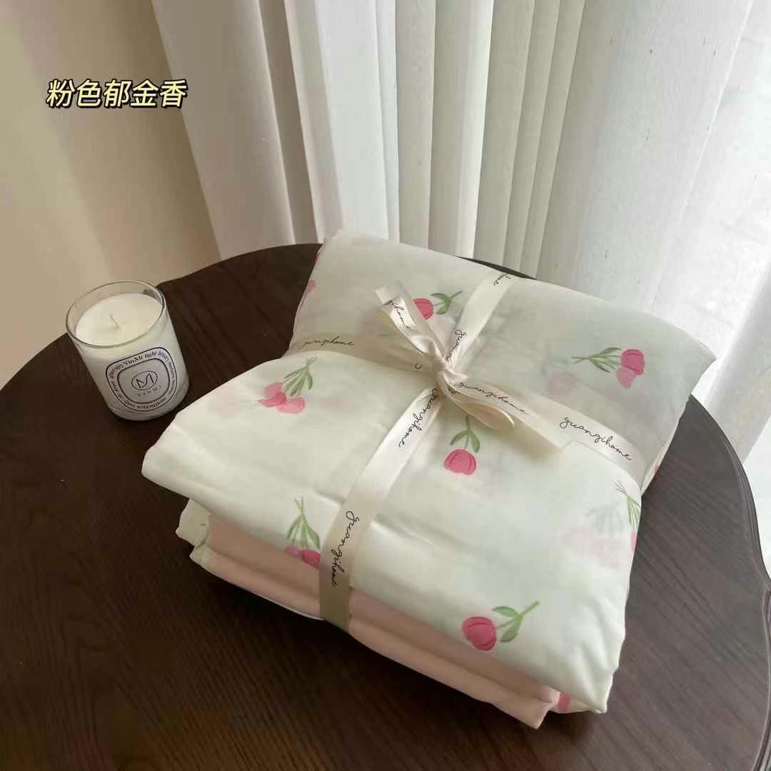 A set of three or four pieces with fresh small floral print double-layer yarn, pure cotton soft naked sleeping quilt cover and cartoon bedding pic 30