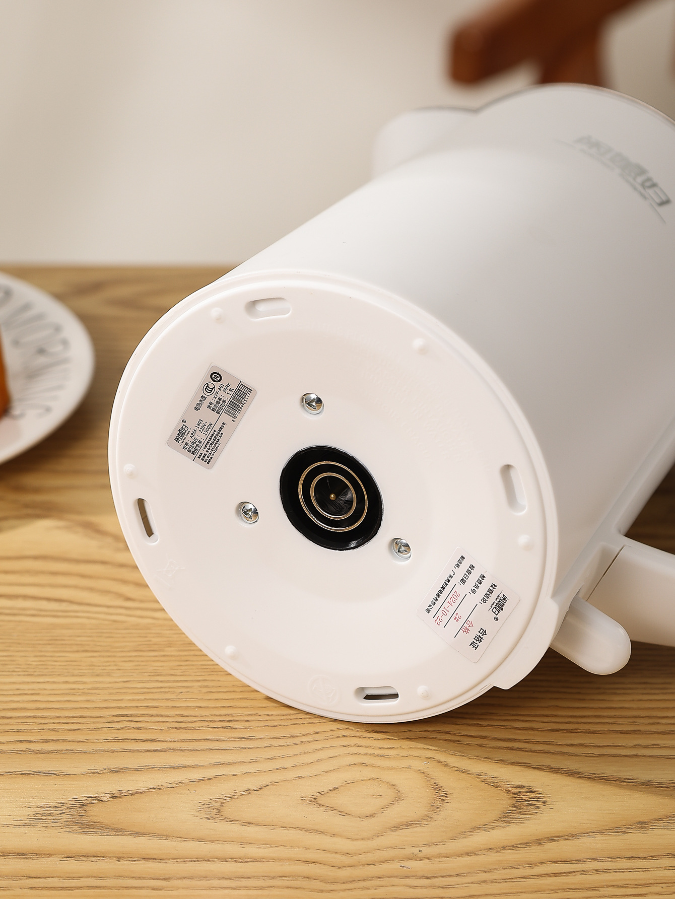 闲媳妇 1.8L烧水壶304不锈钢无缝内胆电热水壶自动断电煮水开水壶详情12