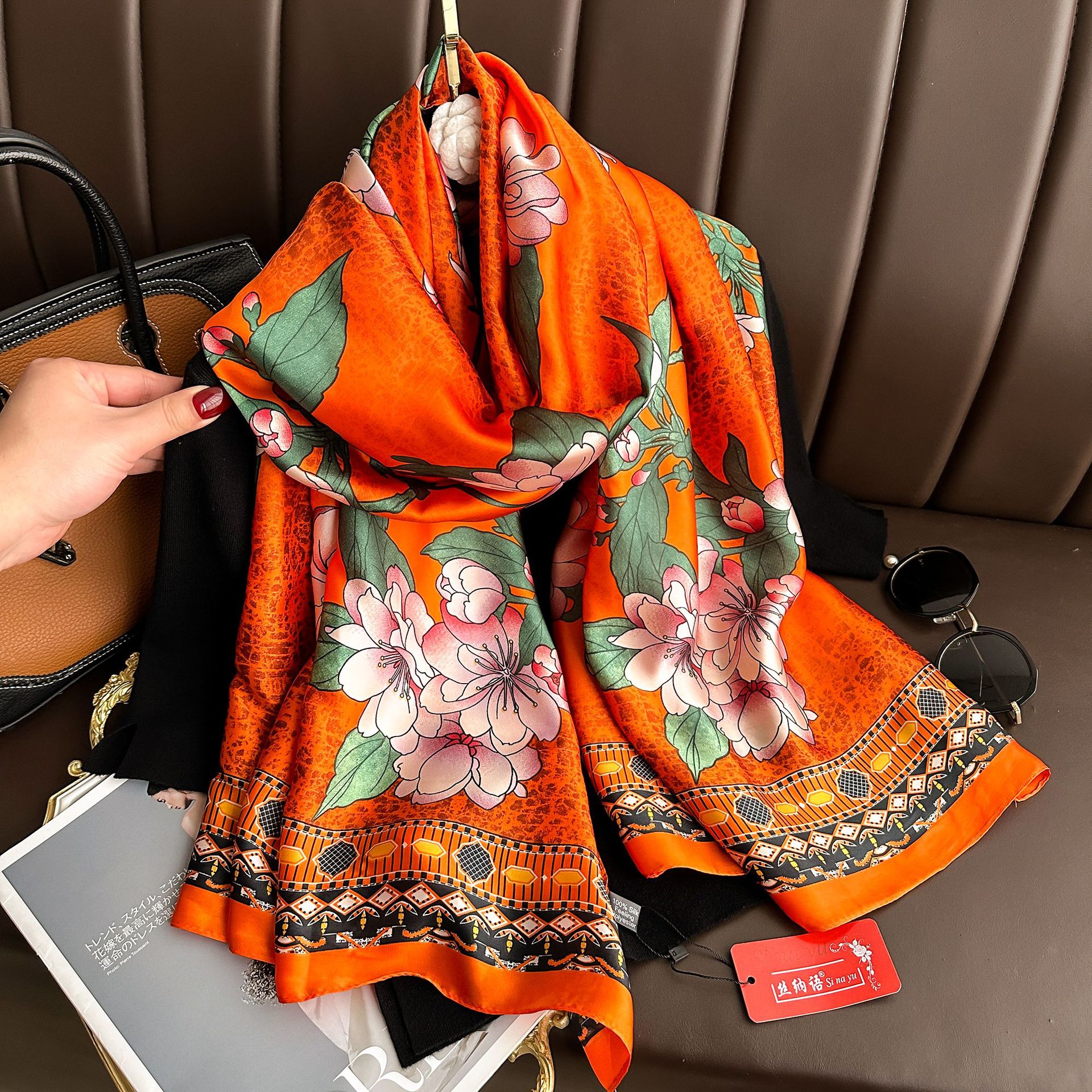 国潮2024春夏仿真丝巾旅游防晒沙滩巾印花长款气质丽锦段围巾围脖批发详情7