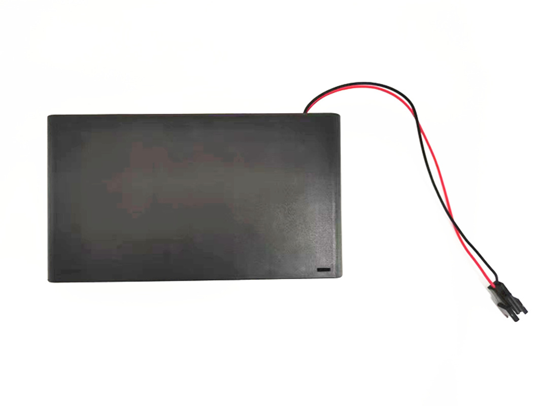 2 No. 5 batteries with no cover and switch, 3 No. 7 battery boxes, 4 No. 5 batteries, 3 No. 5 AA batteries, 8 No. 5 connectors with plugs pic 9