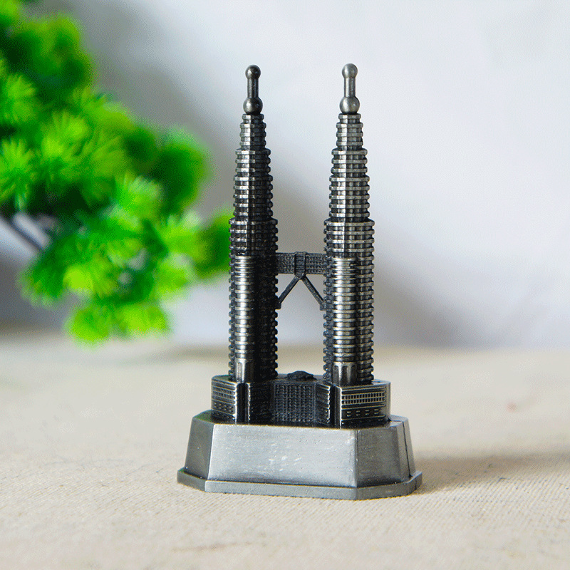The new Kuala Lumpur Tourism Memorial Twin Towers are a finely crafted and permanently commemorated model of the twin towers pic 16