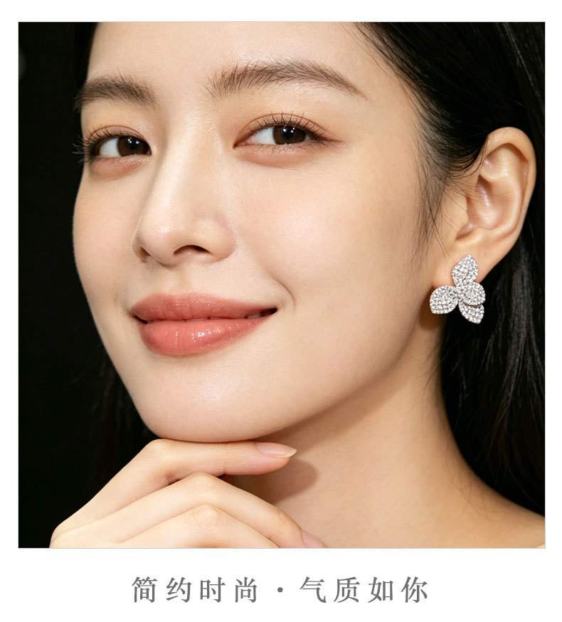French-style light luxury zirconium petal stud earrings with a simple and high-end feel, copper alloy micro-inlaid zirconium s925 silver needle versatile earrings pic 10