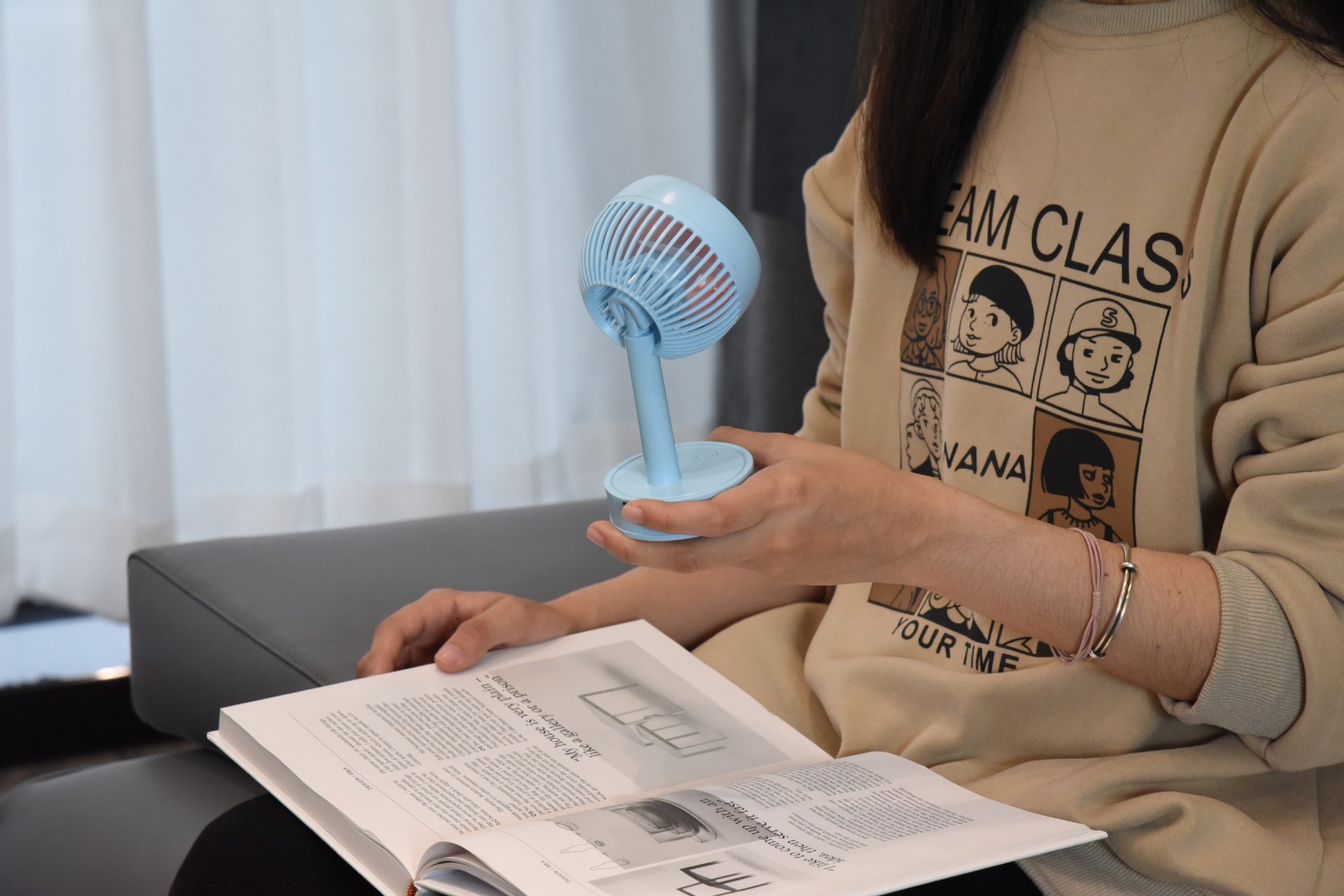 2024新款雅色充电迷你台式风扇批发熊猫家用办公室宿舍礼品印logo详情7