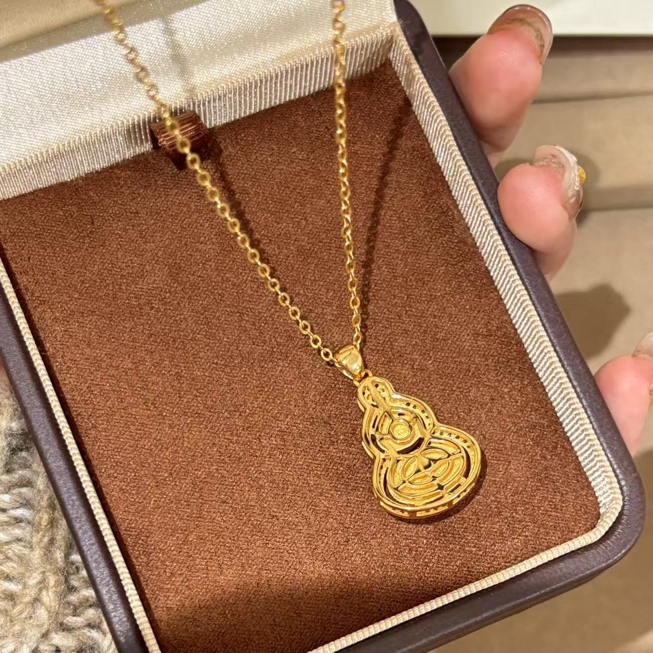 复古新中式粉色玉髓葫芦项链围镶锆石百搭优雅奢华设计小众锁骨链详情7