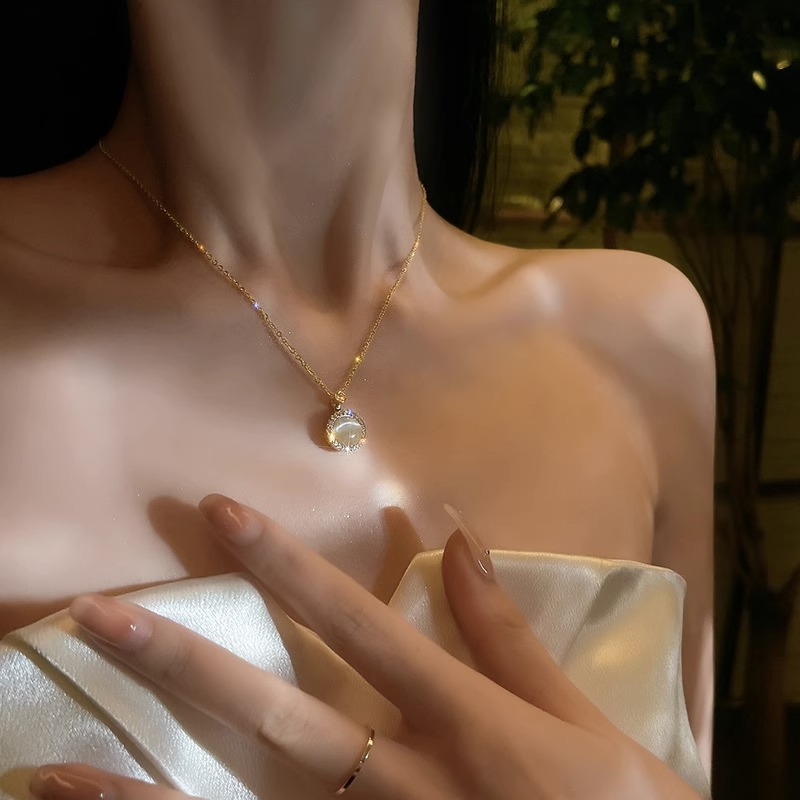 可旋转猫眼石项链女轻奢设计钛钢项链高级感吊坠小香风锆石吊坠小众饰品详情2