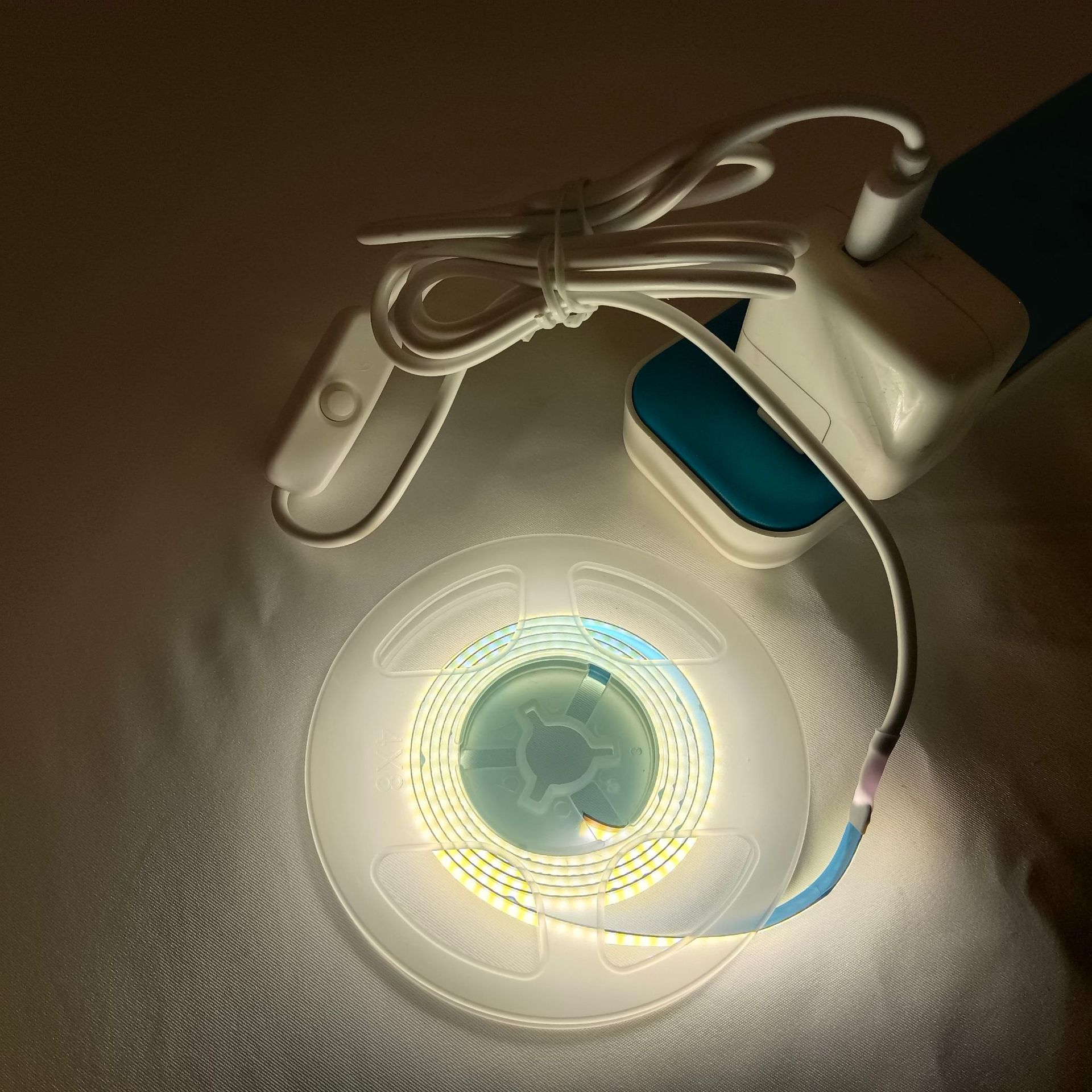 跨境电商USB灯带5V320灯氛围灯串按键开关LED彩色线条灯COB灯带详情3