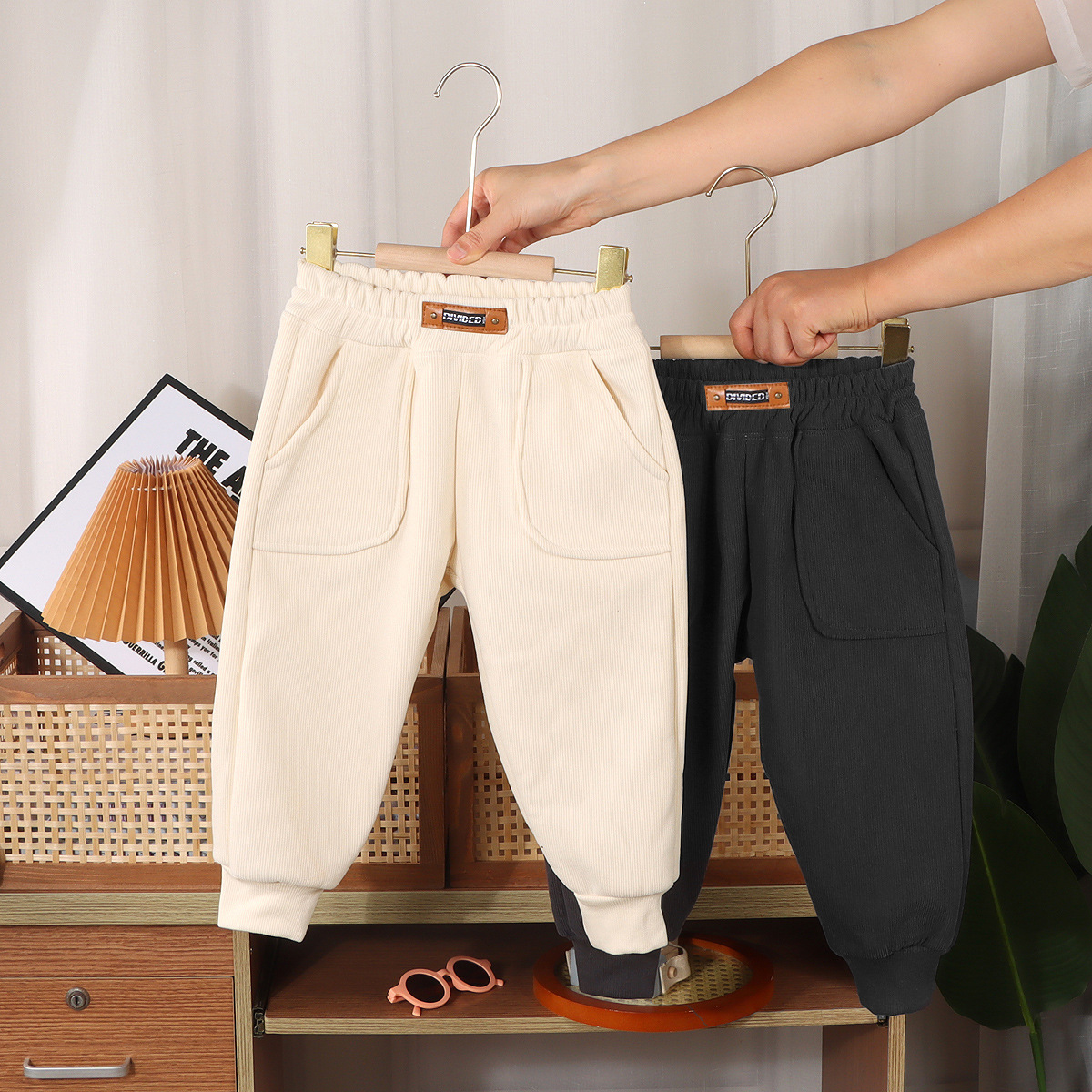 儿童卫裤秋季宝宝裤子男童女童韩版长裤时尚运动外穿休闲裤束脚裤详情1