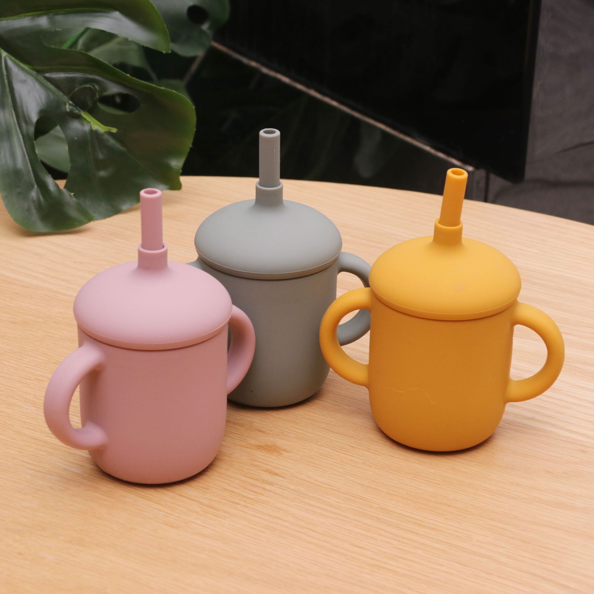 食品级儿童硅胶吸管水杯婴儿防摔双耳硅胶水杯宝宝硅胶学饮杯详情3