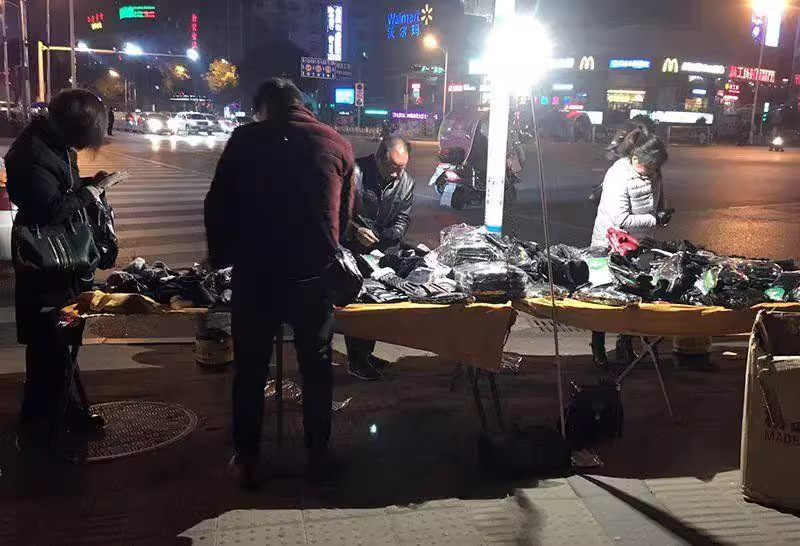跨境太阳能蓝牙音箱大音量充电灯泡节能夜市地摊灯户外露营照明灯详情35