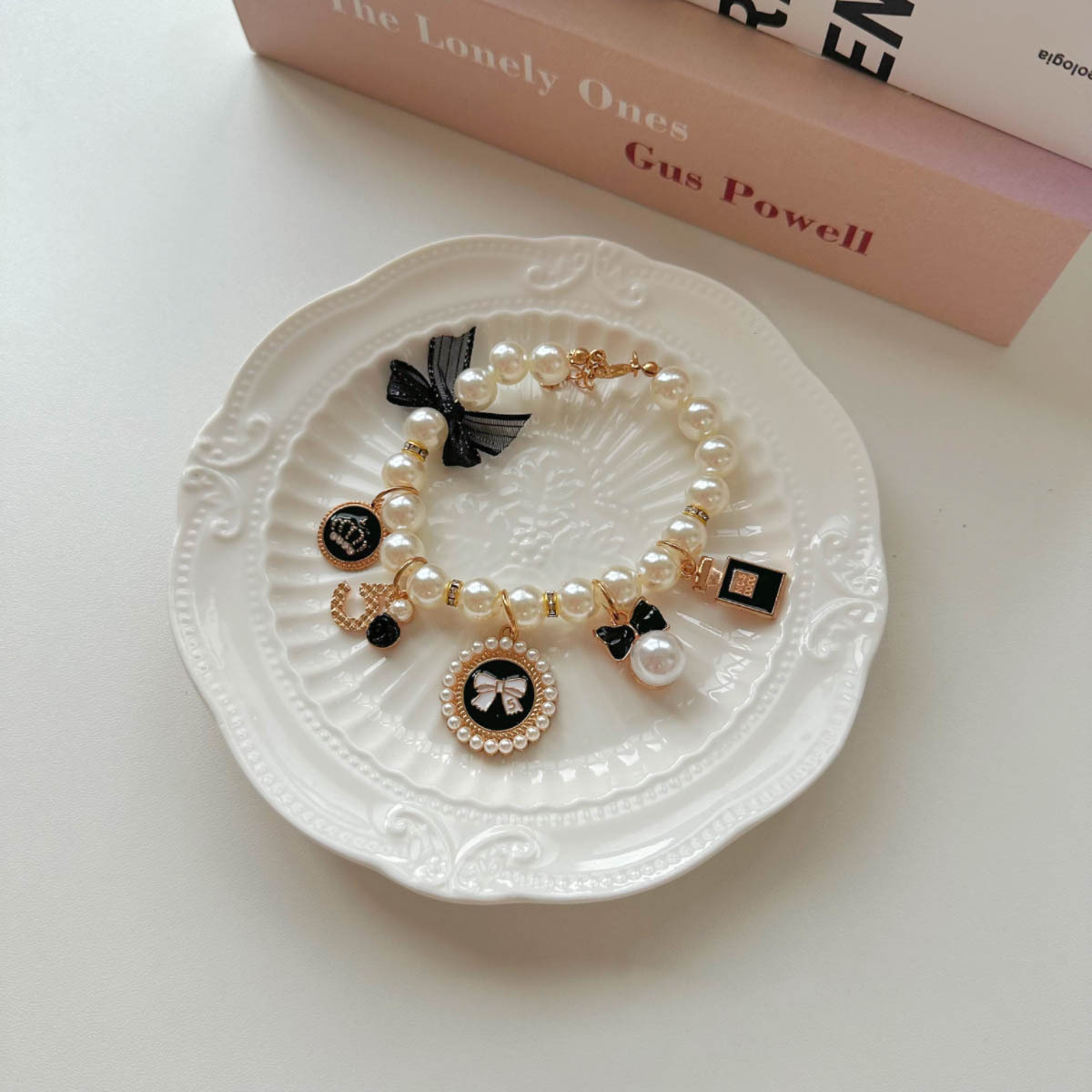 Pet necklace, cat pearl collar, dog neck collar, neck chain, retro heart-shaped pendant, cute cat and dog neck accessories pic 11