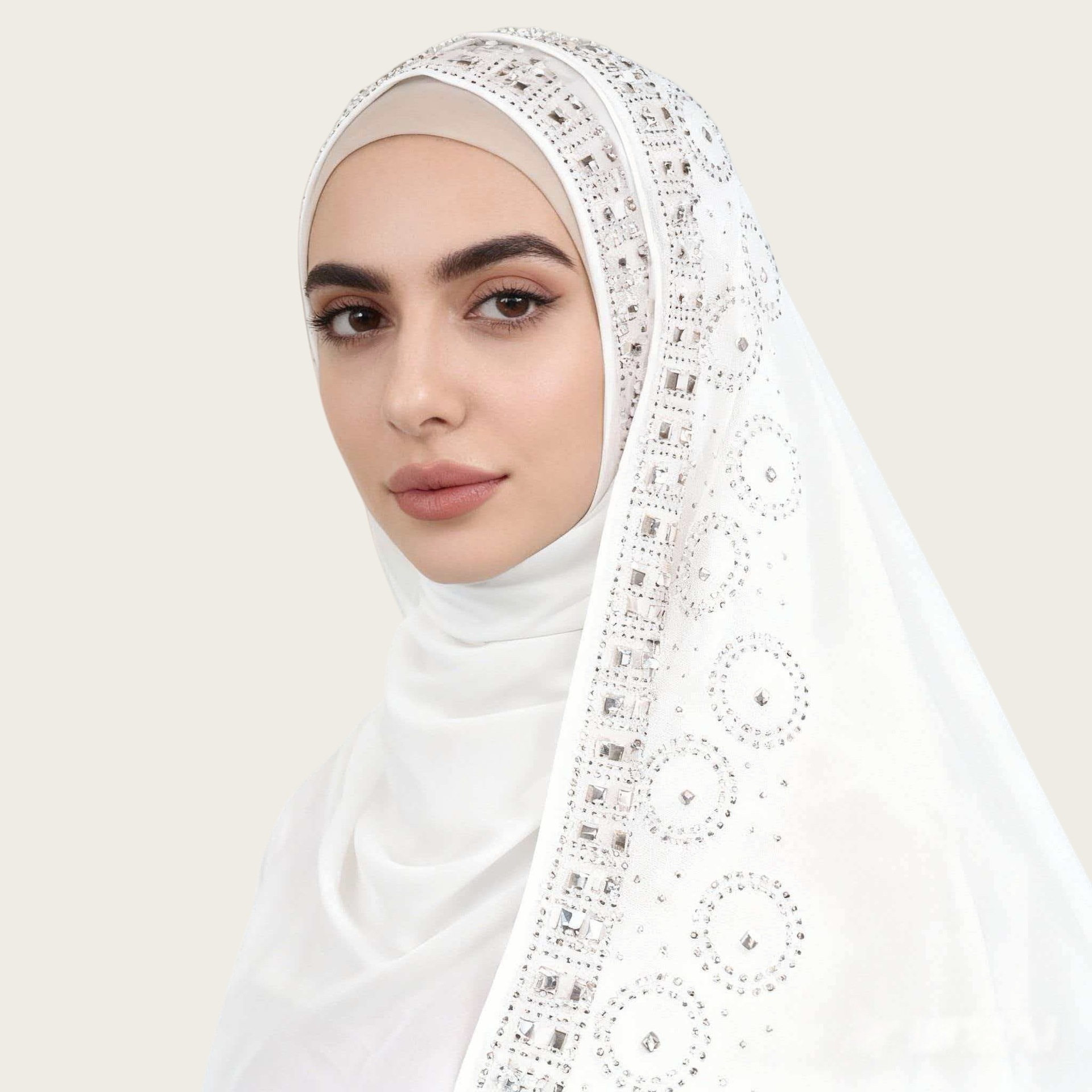 A007素色单色跨境新款围巾烫钻珍珠雪仿烫钻长巾盖头纱巾头巾花边详情13