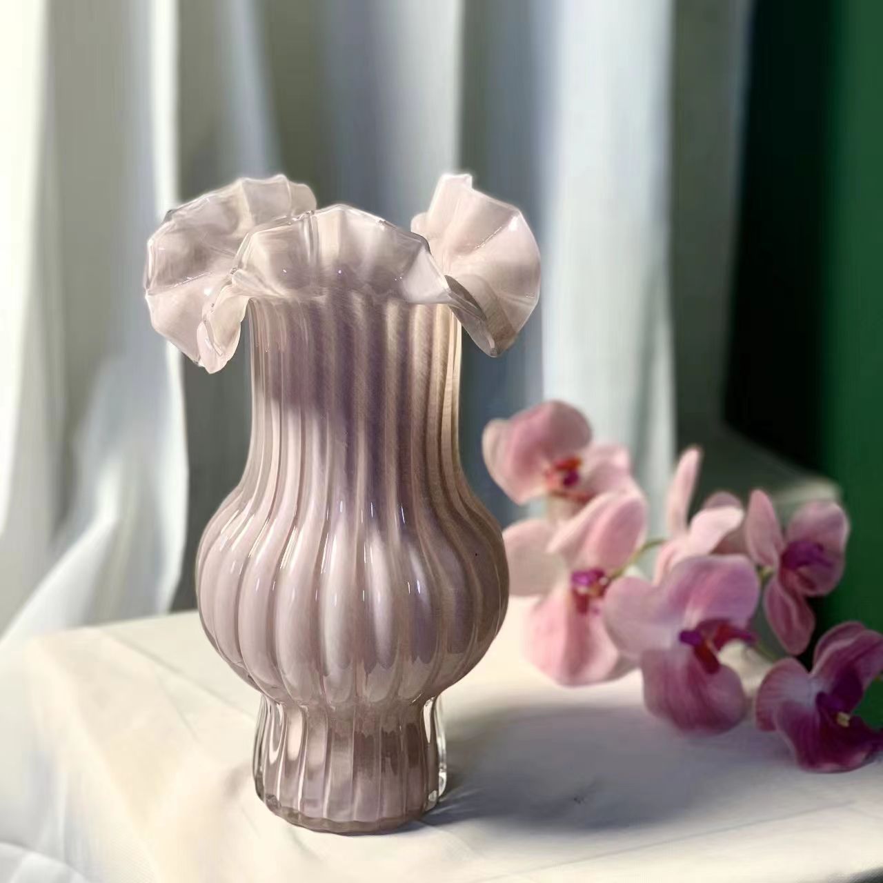 French pleated vase, gentle purple decorative item, living room flower arrangement, high-end feel, vintage Fenton flower vase, relocation gift pic 3