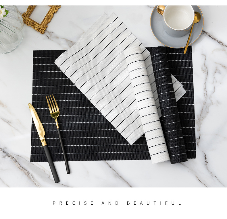 白底黑线餐垫_07.jpg