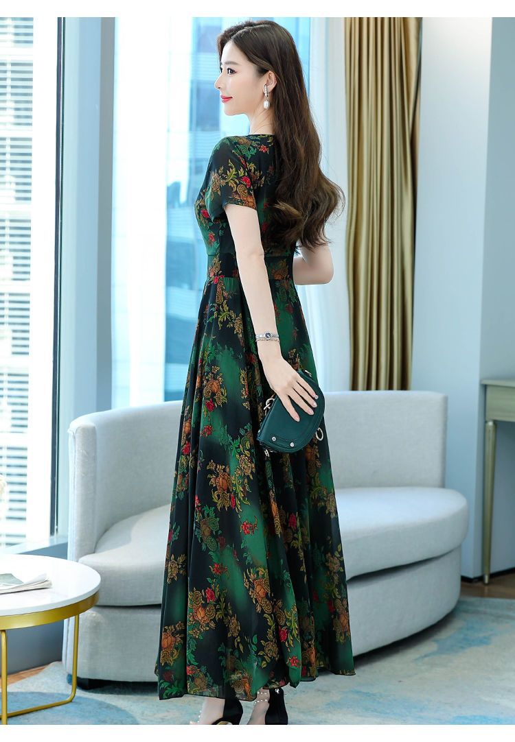 年轻妈妈夏装连衣裙中年女洋气2024新款40岁50中老年夏季气质裙子详情15