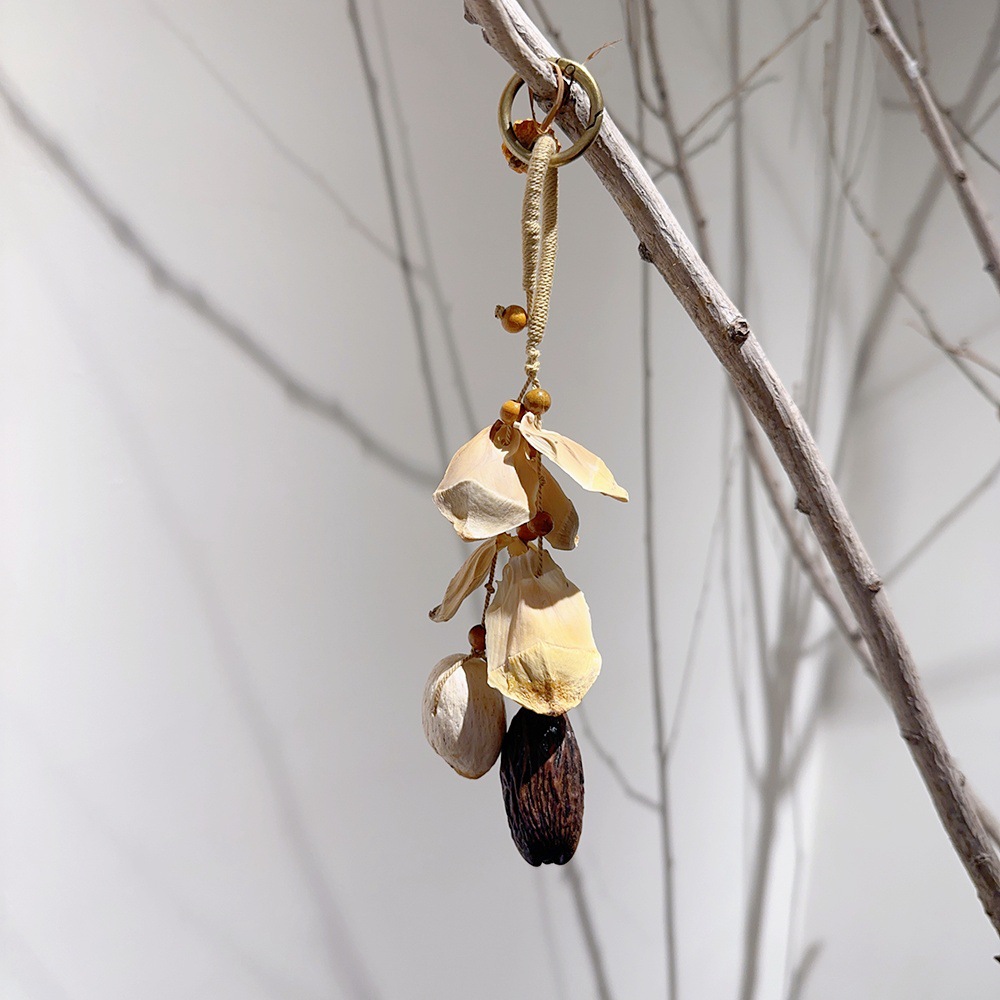 Natural fruit shell wind chime pendant, forest-style plant healing bell, full wish seed string, stress-relieving sound therapy bag, car pendant pic 4