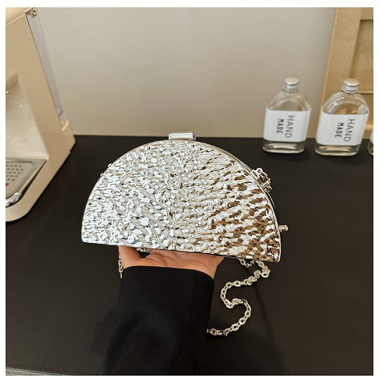 晚宴包金属2024夏季新款盒子女包链条单肩斜挎包褶皱跨镜女手机包详情32