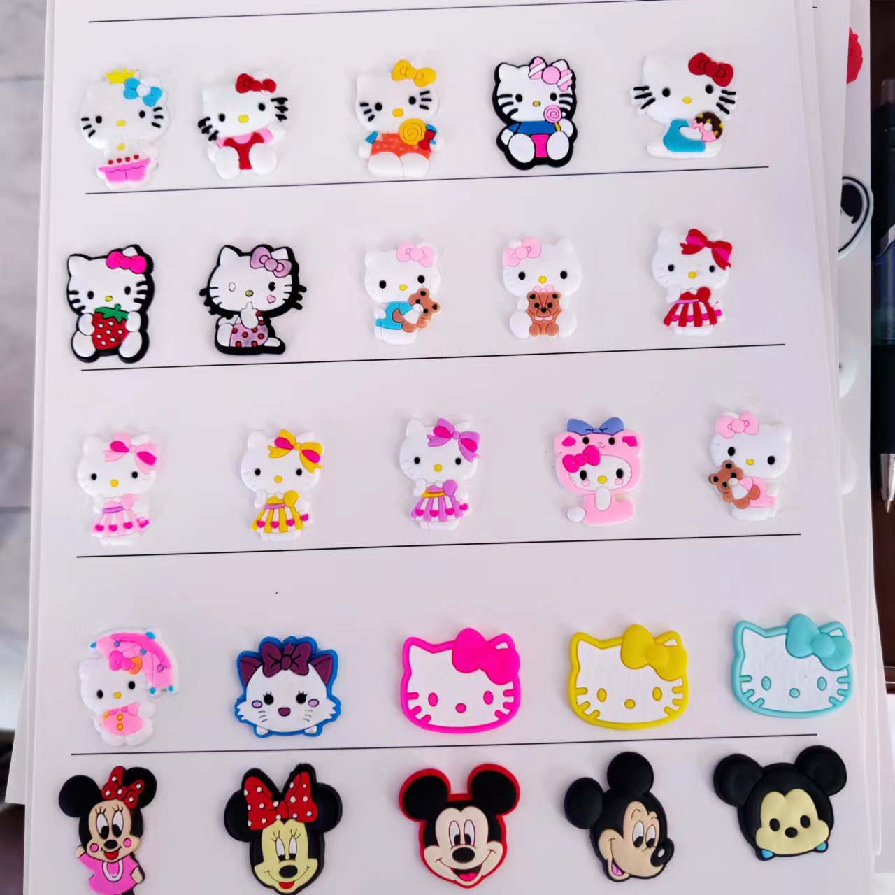 跨境洞洞鞋鞋扣鞋花鞋配件卡扣PVC滴塑软胶鞋花卡通沙滩鞋鞋带详情13