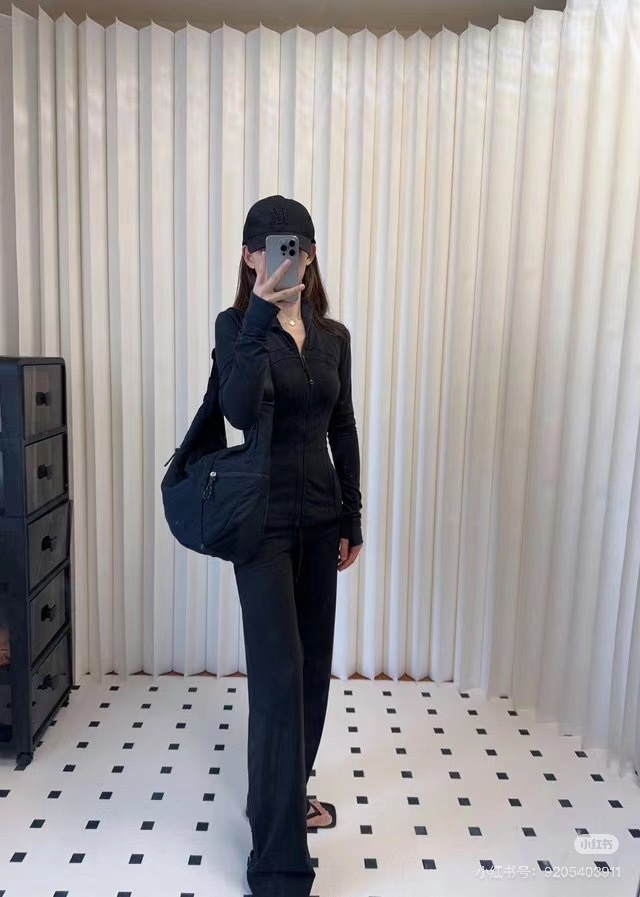 lululemon包大容量休闲百搭13L牛角包月牙包小众女士单肩斜挎包详情10