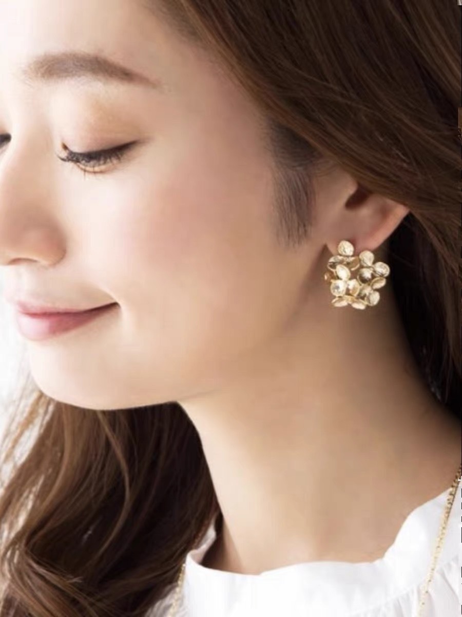 日系小众设计复古文艺立体层叠花朵黄铜镀金925银耳针耳钉耳饰女详情1
