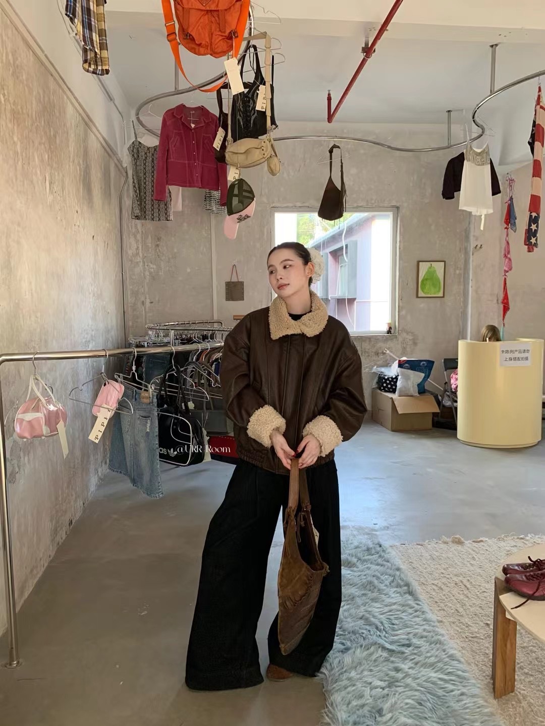 URR Room2024AW秋冬复古美式做旧廓形美拉德夹克机车皮毛一体皮衣详情4