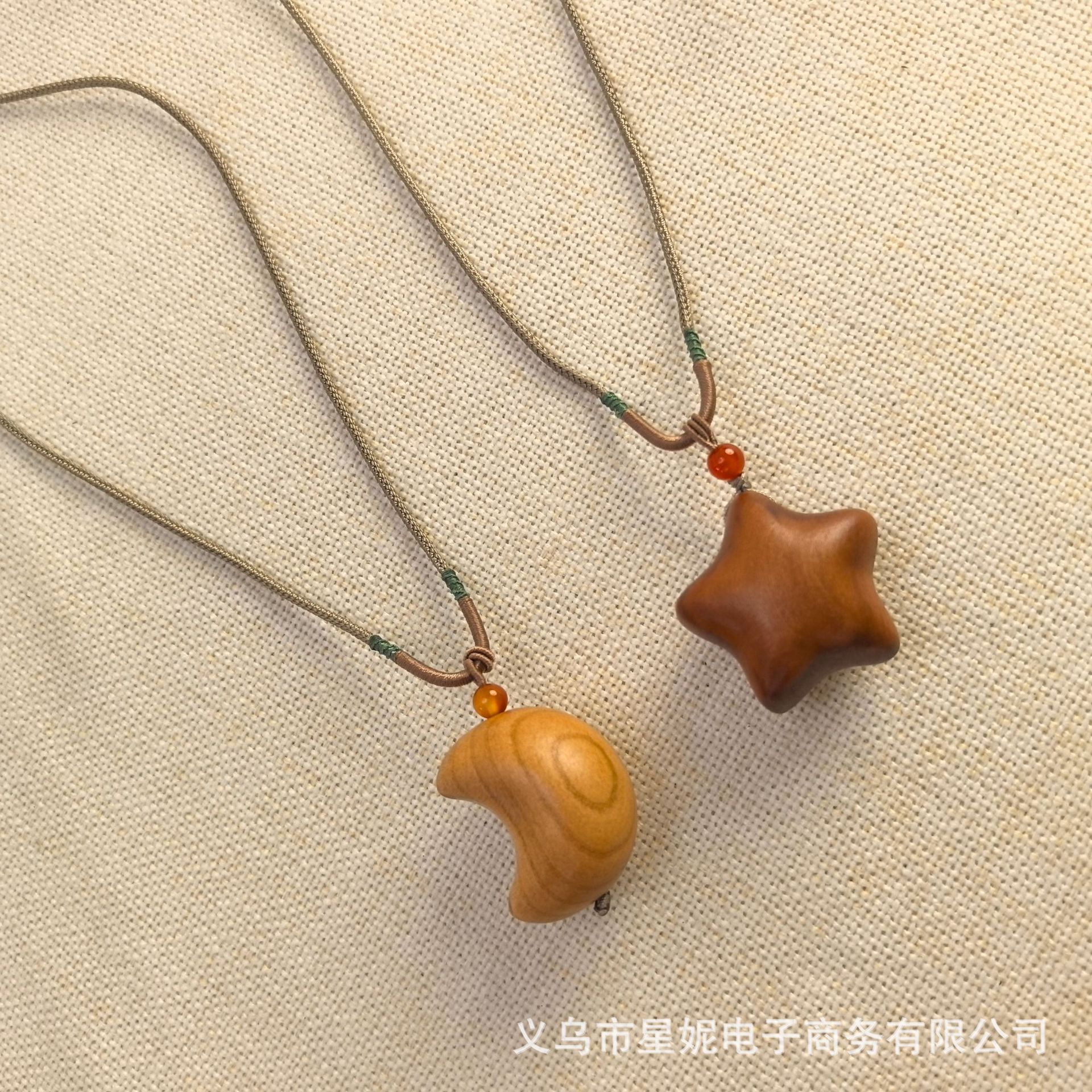 New Chinese-style natural cliff cypress moon pendant necklace for women, retro ethnic style, Zen design, star collarbone chain accessory pic 15