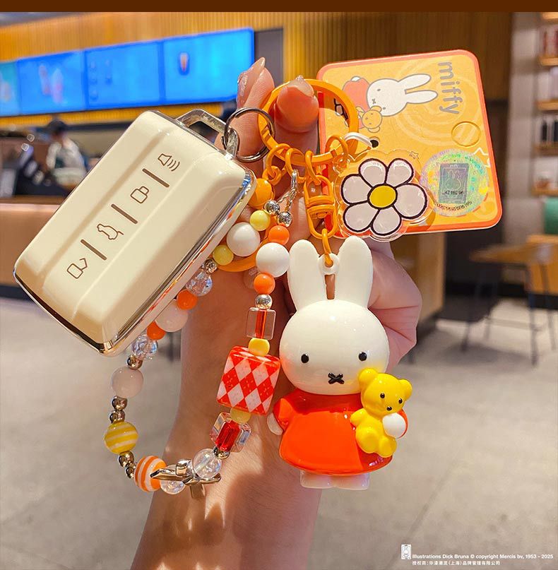 Baimao genuine Miffy Rabbit doll keychain pendant, female creative diy beaded couple key chain schoolbag pendant pic 14