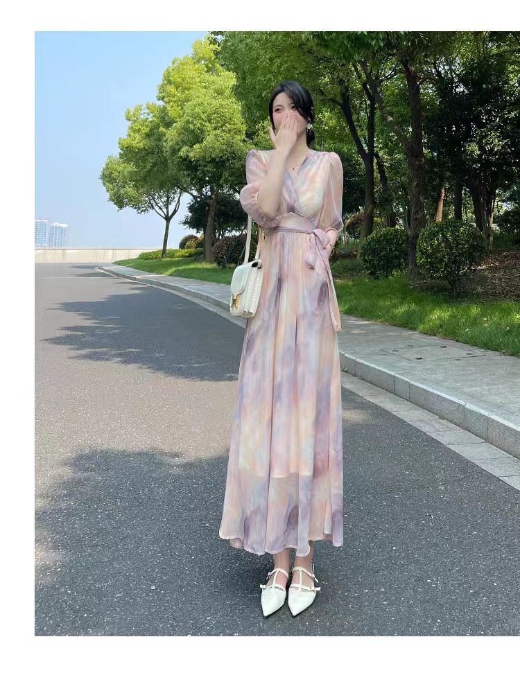 碎花连衣裙女2025夏季新款设计感气质收腰显瘦茶歇法式系带长裙子详情7