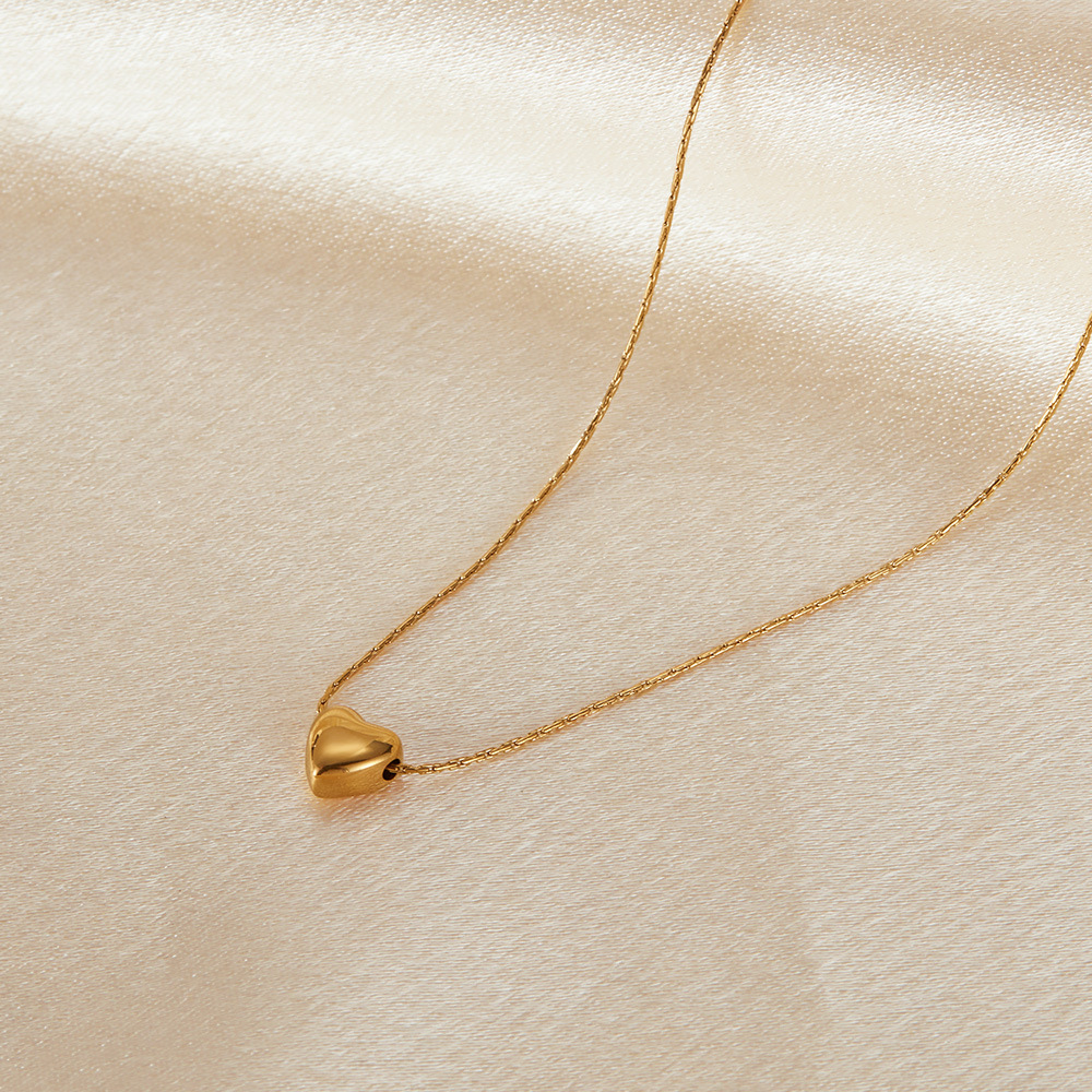 ins时尚气质通勤风项链不锈钢小众简约百搭镀金色爱心锁骨链批发详情4