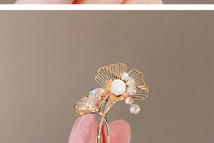Butterfly brooches for women, high-end and niche, wholesale high-end pins, elegant and fixed clothes, suits, pearl accessories pic 4