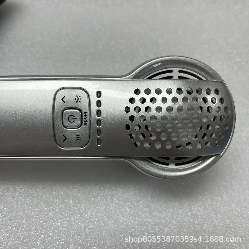 Desmarsha Ice Hammer Cold Compress Device, a small ice hammer with cold and hot water introduction, shrinks pores, conducts heat and charges, a home beauty device for wholesale pic 5