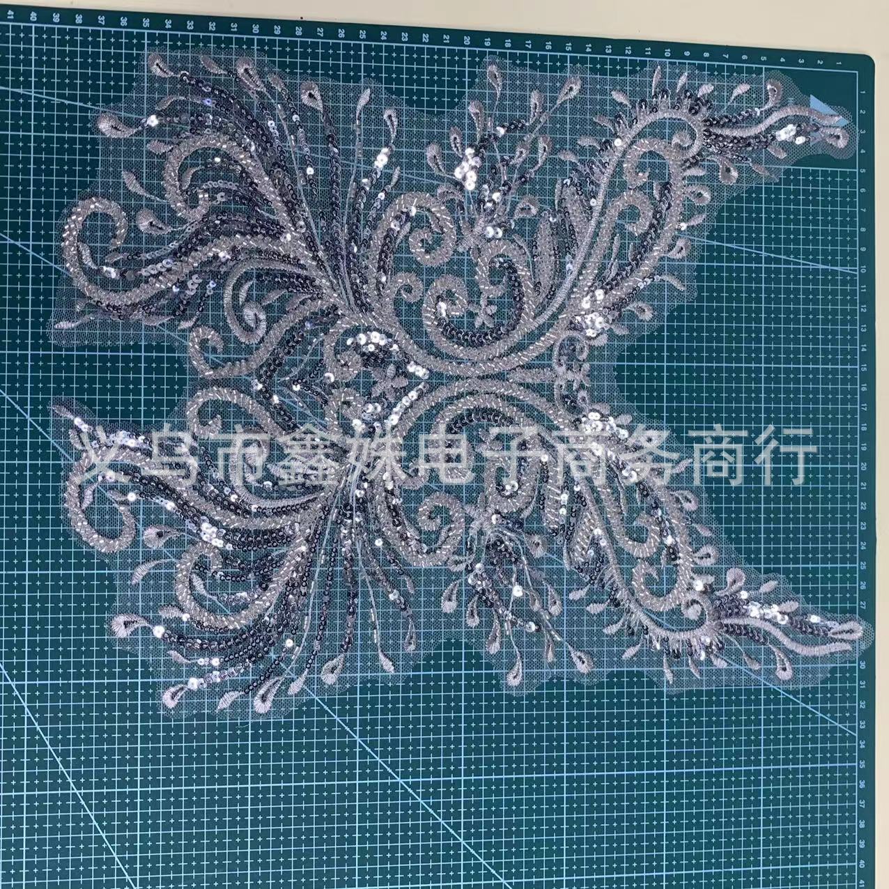 New DIY accessories are available for flower-patterned brooches, beaded tubes, sequins and dance-style clothing pic 10