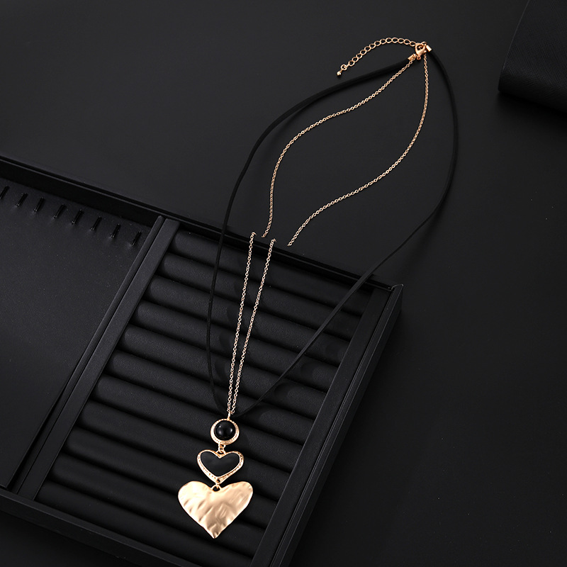 Cross-border bestseller sweater chain, Amazon heart-shaped pendant, European and American metal, niche and elegant long necklace pic 12
