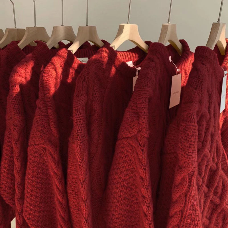 A large-sized red tweed sweater for Christmas and New Year, thick and loose for women, and a laid-back pullover sweater for autumn and winter pic 8